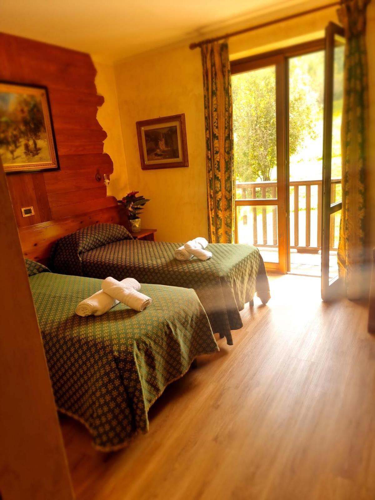 Park Hotel Gran Bosco Oulx エクステリア 写真