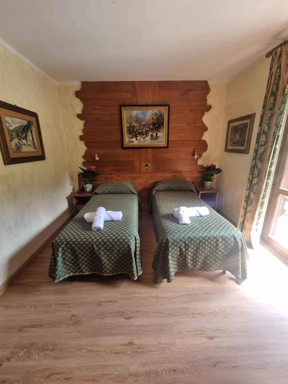 Park Hotel Gran Bosco Oulx エクステリア 写真