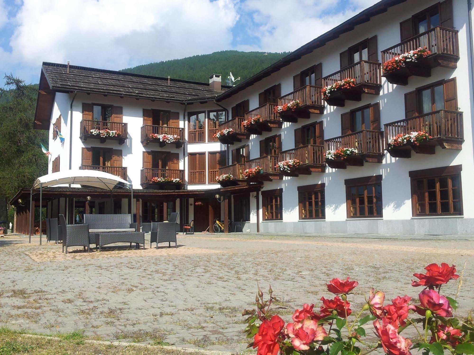 Park Hotel Gran Bosco Oulx エクステリア 写真